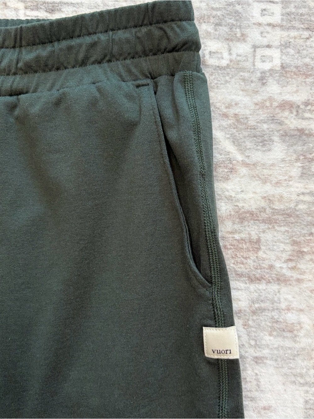 Vuori Performance Jogger Women’s Small Heather Evergreen DreamKnit Athleisure - Picture 6 of 9